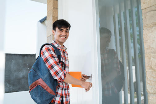Student moving in